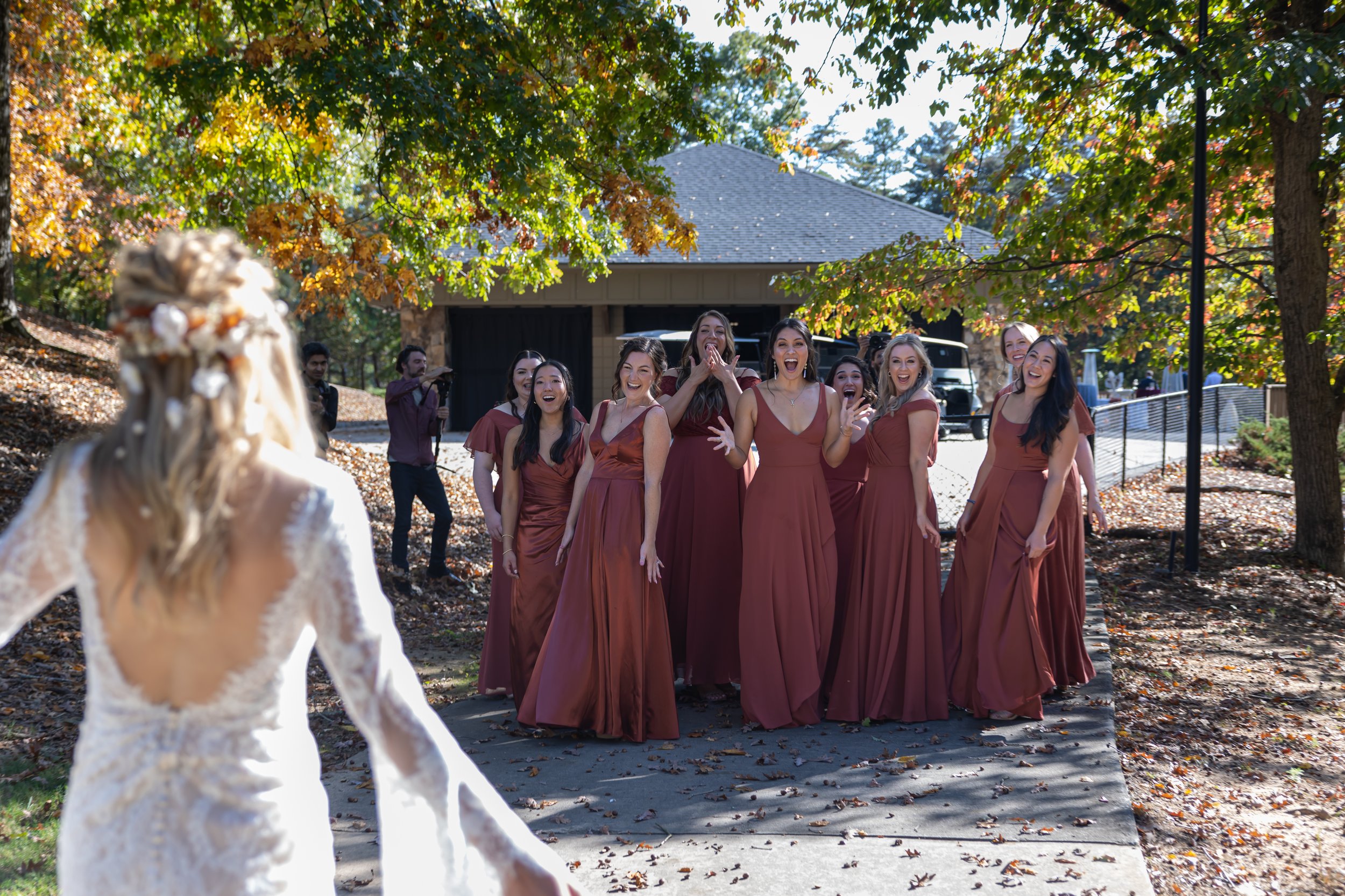 Bridesmaids First Look & Icing-8.jpg