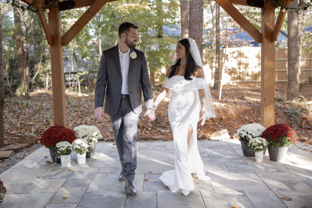 backyard elopement, couple photos, georgia elopement photographer, georgia elopements